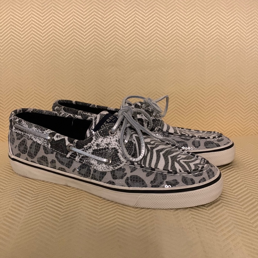 🎉💕 HOST PICK 💕🎉 EUC Sperry Top Sider shoes